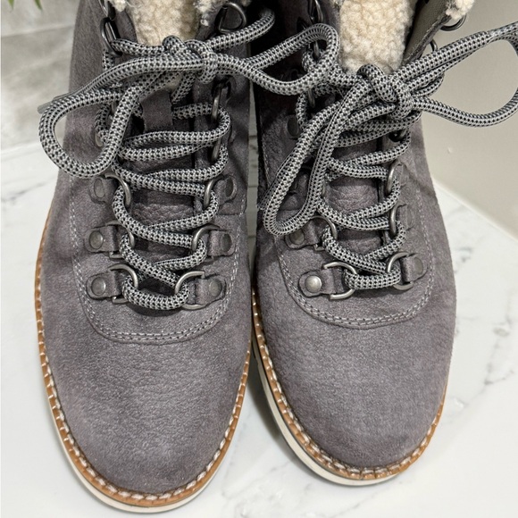 White Mountain Cozy Boots winter ankle booties Gray Like New - Picture 5 of 10